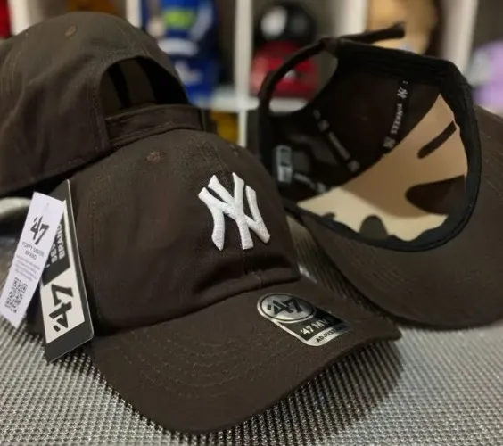 Boné New York Marrom Novo 