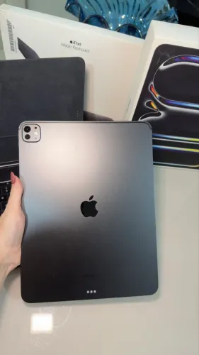 iPad Pro M4 13? Space Black 256GB + Magic Keyboard + Apple Pencil Pro | Kit Completo