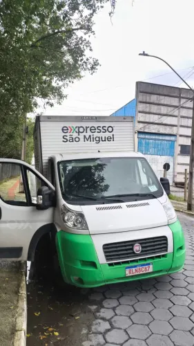 Ducato com Baú IMPECÁVEL