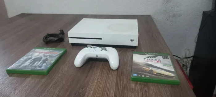 Xbox One S + Controle GameSir
