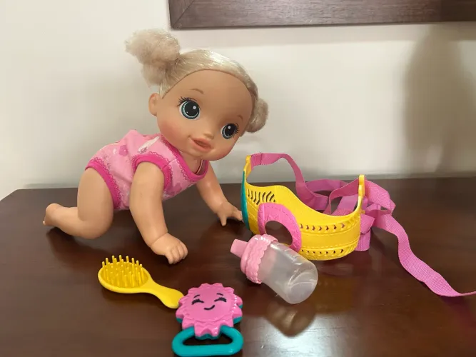 Boneca baby alive hora do passeio