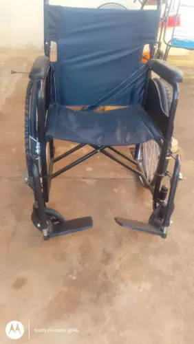 CADEIRA DE RODAS NOVA