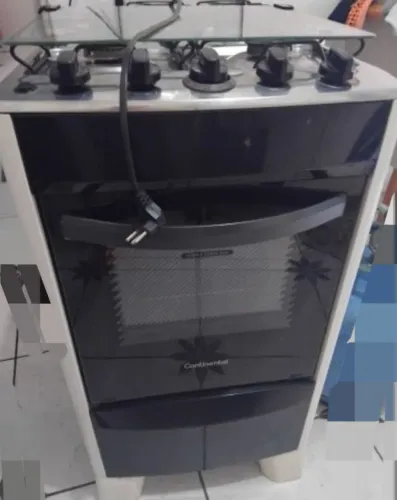 Fogão esmaltec usado porém todas as bocas e forno funcionando