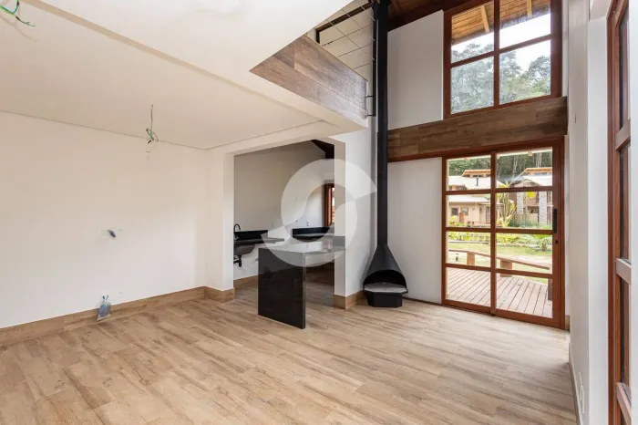 Casa 12B com 2 dormitórios à venda, 110 m² por R$ 1.500.000 - Itaipava - Petrópolis/RJ