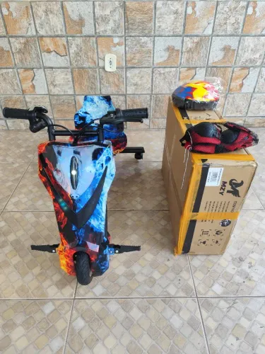 Vendo triciclo eletrico drift novo 