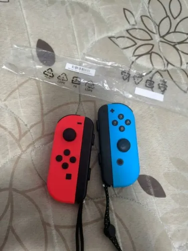 Controle joycons novos originais + presilhas + suporte