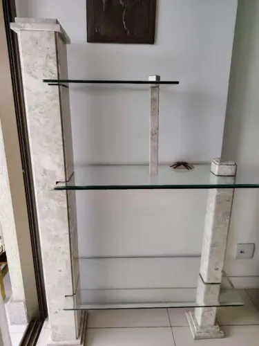 Prateleira de mármore
