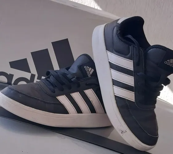 Tênis Adidas Breaknet Original número 37 p o dia a dia