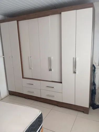 Guarda roupa casal