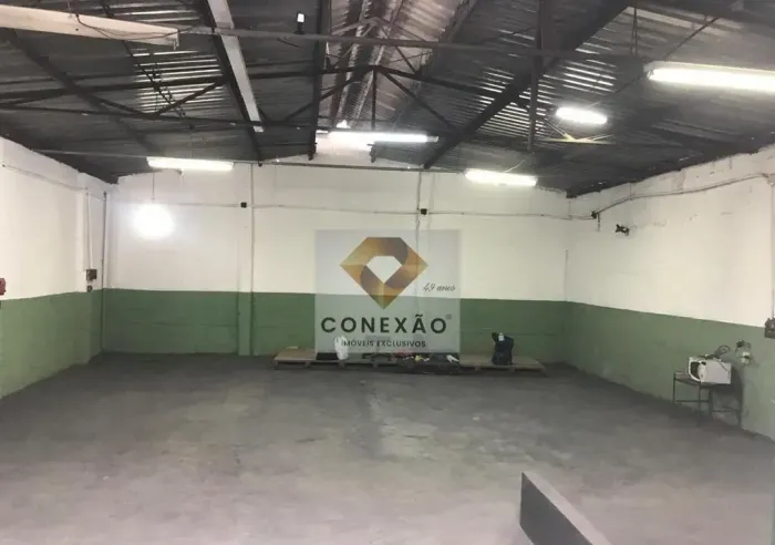 Galpão de 205 m² em excelente localização - Jardim Cidália - SP