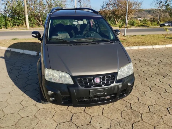 Fiat Idea Advent./ Adv.locker 1.8 MPI Flex 5P 2010