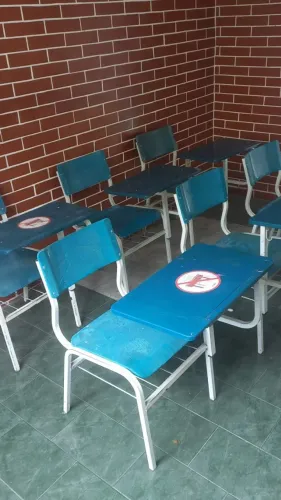 Cadeira escolar (sala de aula)