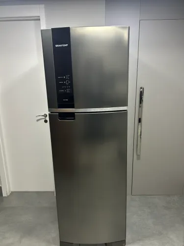 Geladeira Brastemp Inox 400L Frost Free - Muito Conservada