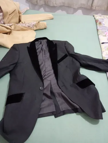 Dois blazer importados, ambos usado apenas uma vez, interessados chamem no ZAP *53