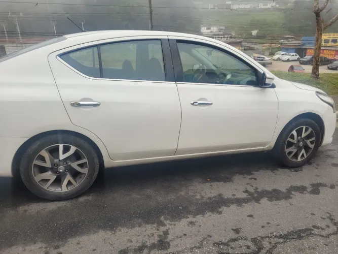 Nissan Versa Unique 1.6 16V Flex 4P Mec. 2016