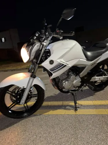 Fazer 250 Conservada!