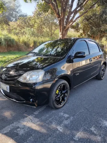 Toyota Etios XS Sedan 1.5 Flex 16V 4P Mec. 2013