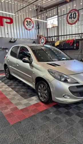 Peugeot 207 XR Sport 1.4 Flex 8V 5P 2010