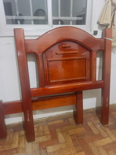 Cama solteiro madeira mogno