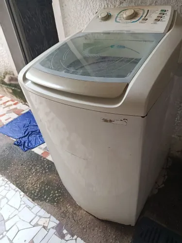 Máquina de lavar com defeito 
