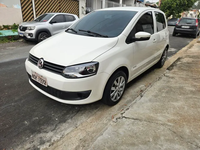 Volkswagen Fox 1.0 MI Total Flex 8V 5P 2012