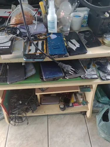 Vendo essa bancada completa com todos aparelhos