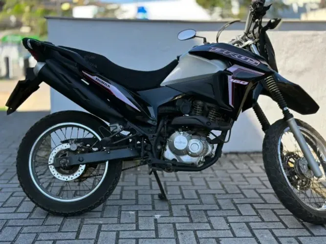 Honda Bros 160 2022 Quenteee , Sem Debitos  , Aceito trocas e financio..