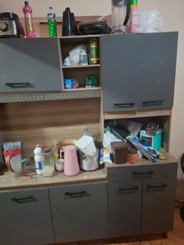 Vendo um armário agora ja 