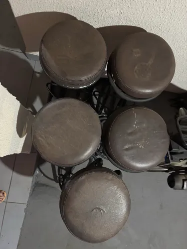 5 banquetas