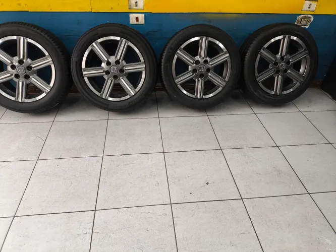 Rodas aro 17 com pneus Michelin furacão 5/114