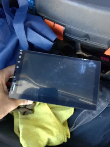 Vendo multimídia universal ( cabe em todos os carros)