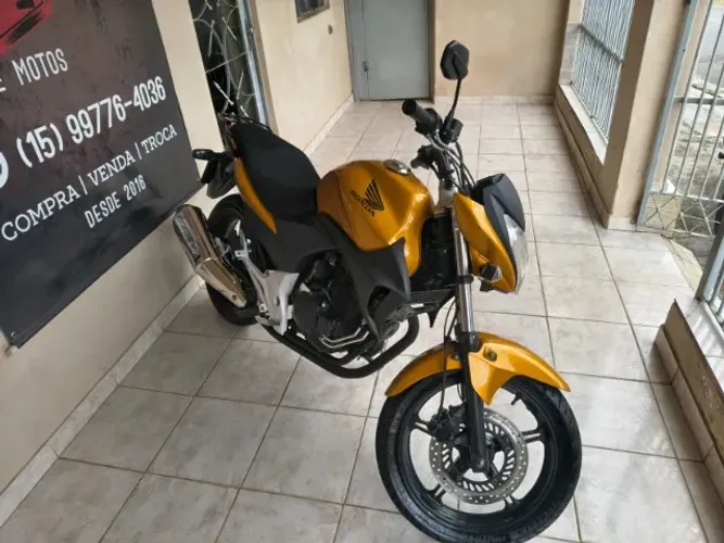Cb 300