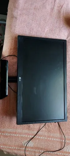 Monitor LG com defeito
