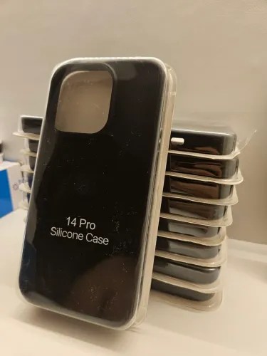Capinha de silicone para iPhone 14 pro - Preta
