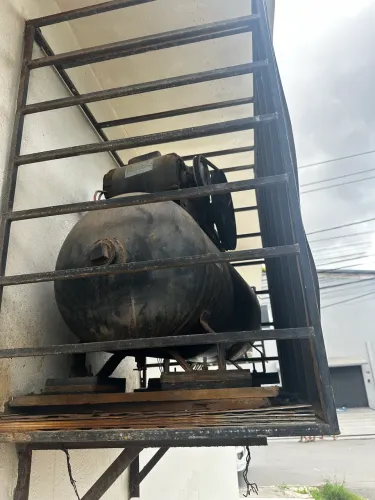 Compressor de ar. 100 litros