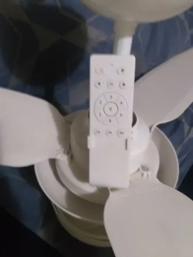 Vendo um ventilador de teto com controle remoto da ventisol