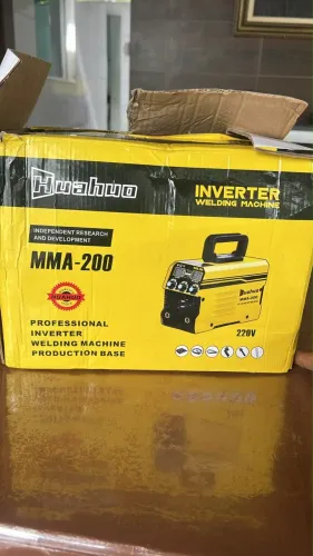Vendo máquina de solda inversora Huahuo MMA-200, 220V, nunca usada, ainda na caixa.