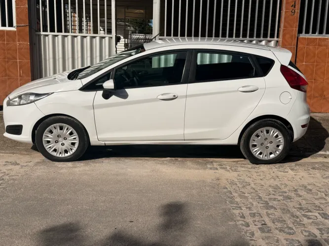 Ford Fiesta 1.5 16V Flex Mec. 5P 2015