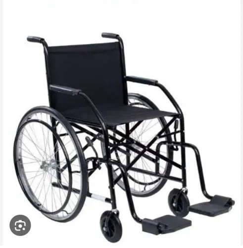 Vendo uma cadeira de rodas