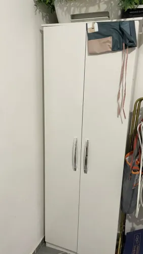Vendo sapateira 2 portas