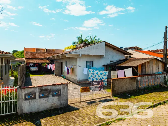 Casa | Joinville | Espinheiros