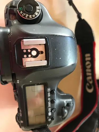 Câmera full frame 5d mark 3 sem lente em perfeito funcionamento com sinais de uso