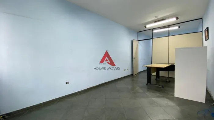 SALA COMERCIAL PARA LOCAÇÃO NO CENTRO DE JACAREÍ - PERSONALIZE DO SEU JEITO!