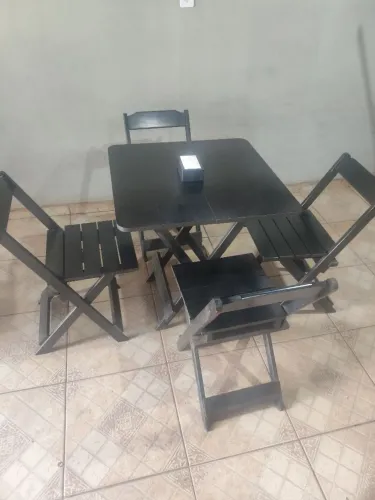 2 Jogos de mesa com 4 cadeiras articulada