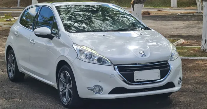 Peugeot 208 Griffe 1.6 Flex 16V 5P Mec. 2016