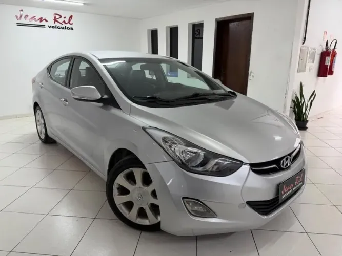 Hyundai Elantra GLS 1.8 16V Aut. 2013
