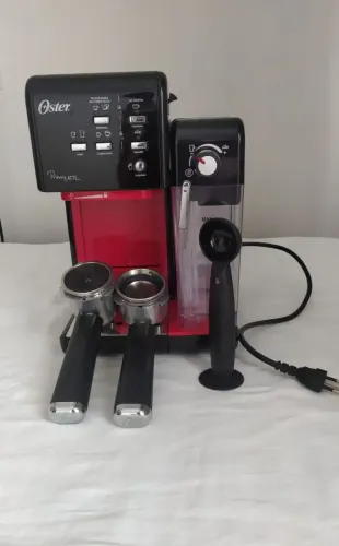 Cafeteira Espresso Oster PrimaLatte 2