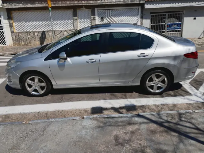 Peugeot 408 Sedan Griffe 2.0 Flex 16V 4P Aut. 2012