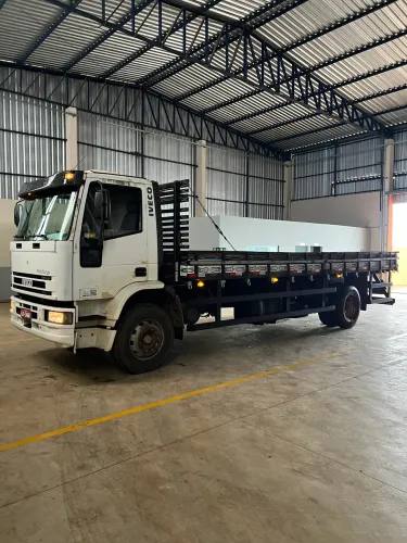 Caminhão Iveco 170e22 2009