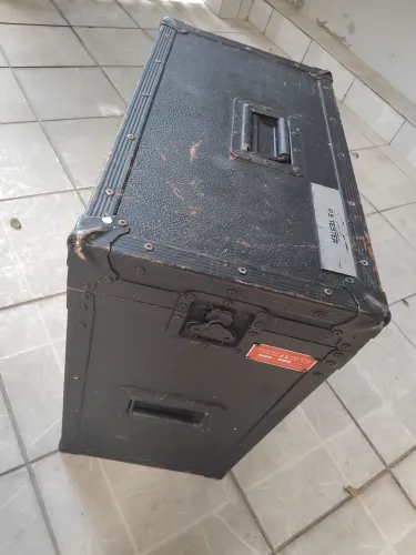 Case, caixa de transporte.